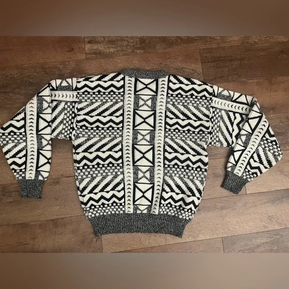 Vintage Campus Sweater - Picture 6 of 6